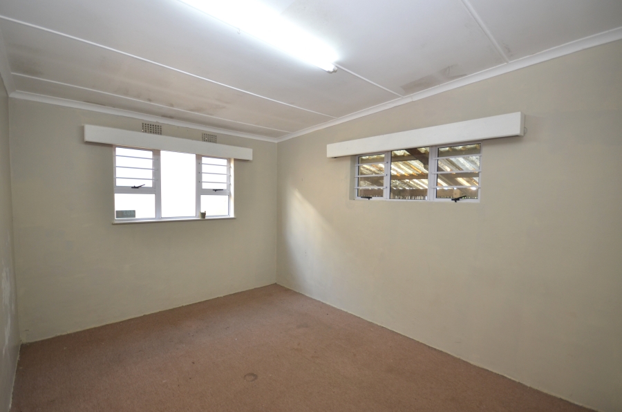To Let 4 Bedroom Property for Rent in Berea Eastern Cape